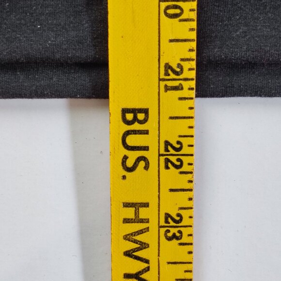 Under Armour hoodie men's size M grey pull on with kangaroo pocket - Picture 10 of 10